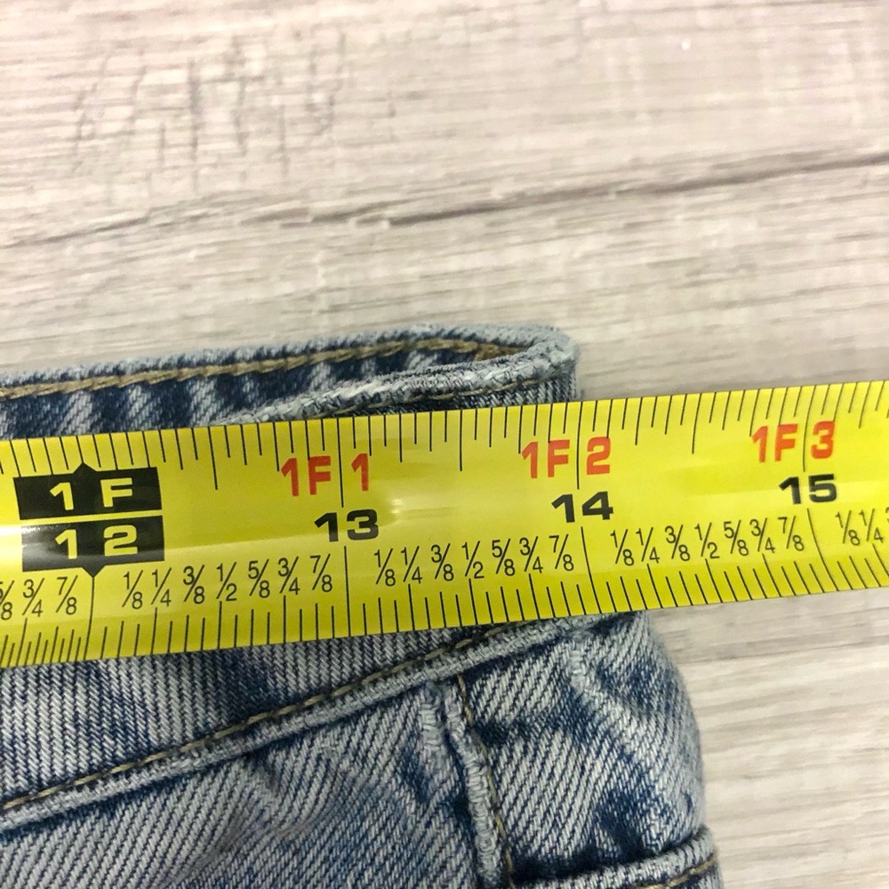 Vervet Casual Distressed Jeans - Picture 4 of 6
